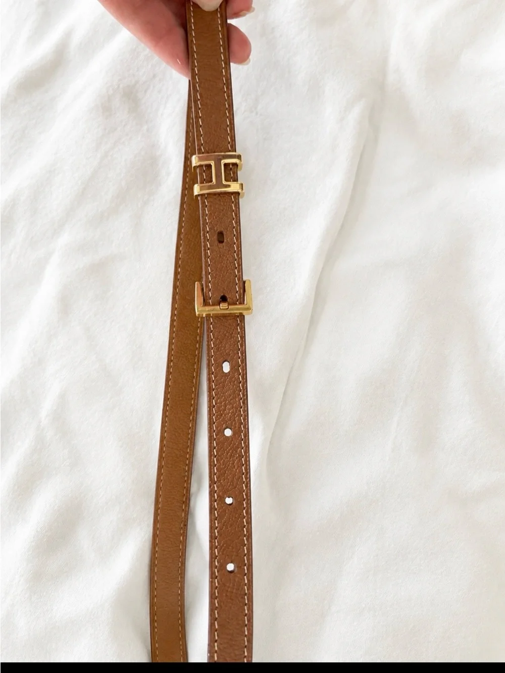 Hermes Tan Slim Leather Belt with Gold Buckle total length: 38 in / 97 cm